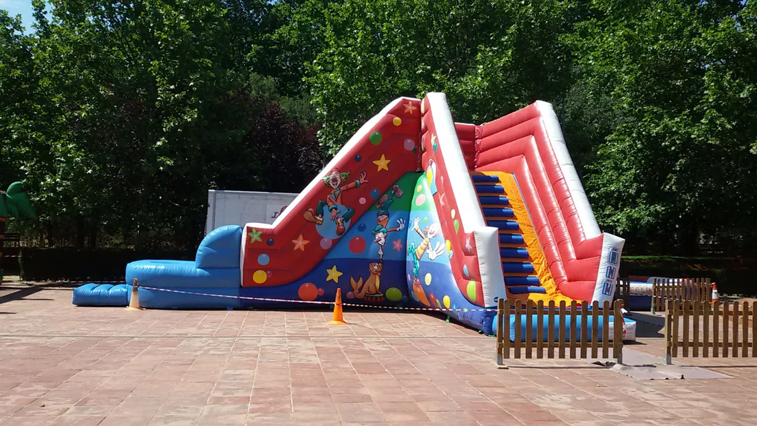 Inflable Tobogan Amb Piscina